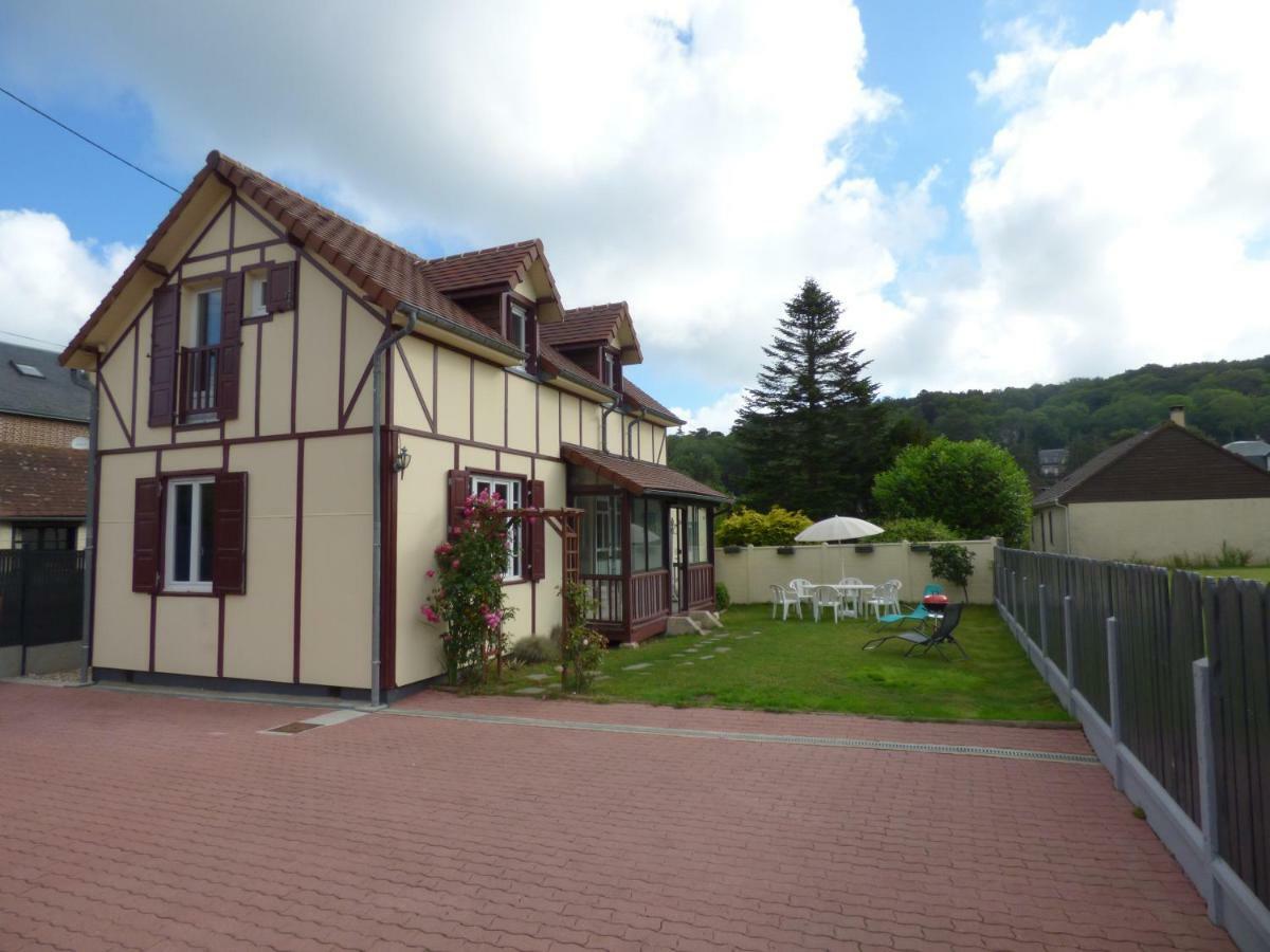 Gite Le Petit Chalet Avec Parking Gratuit Étretat Exterior foto